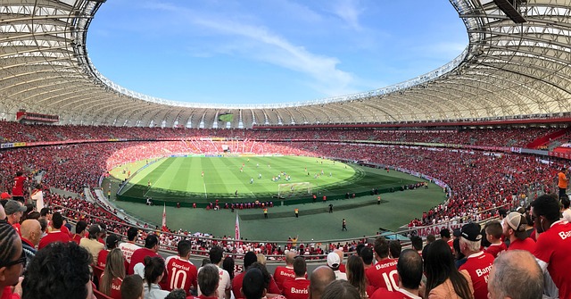 AC米兰1-0登顶意甲！38岁名将却抢走风头，带队12场不败紧追榜首